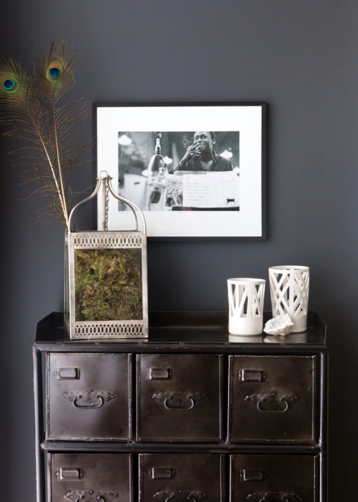 The Best Dark Paint Colors To Use For Your Home Interior