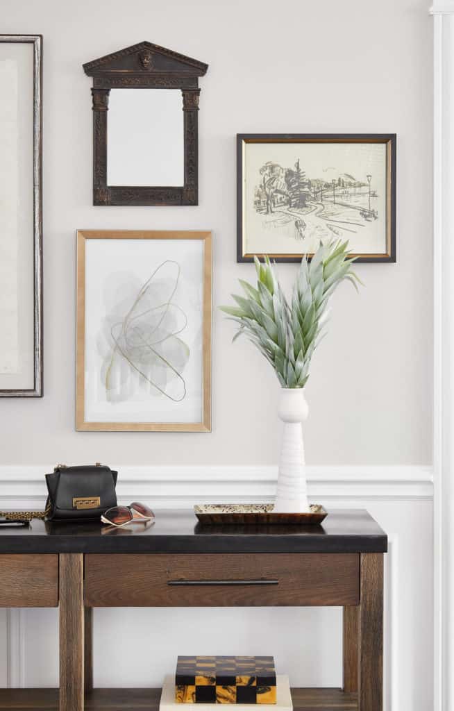 Decorating Ideas for Neutral Living Room with Style & Glamour