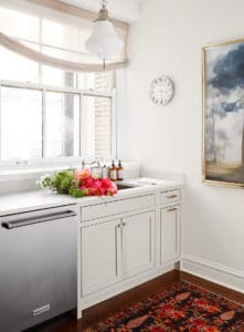 lakeshore-drive-apartment-taupe-kitchen-centered-by-design-759_16