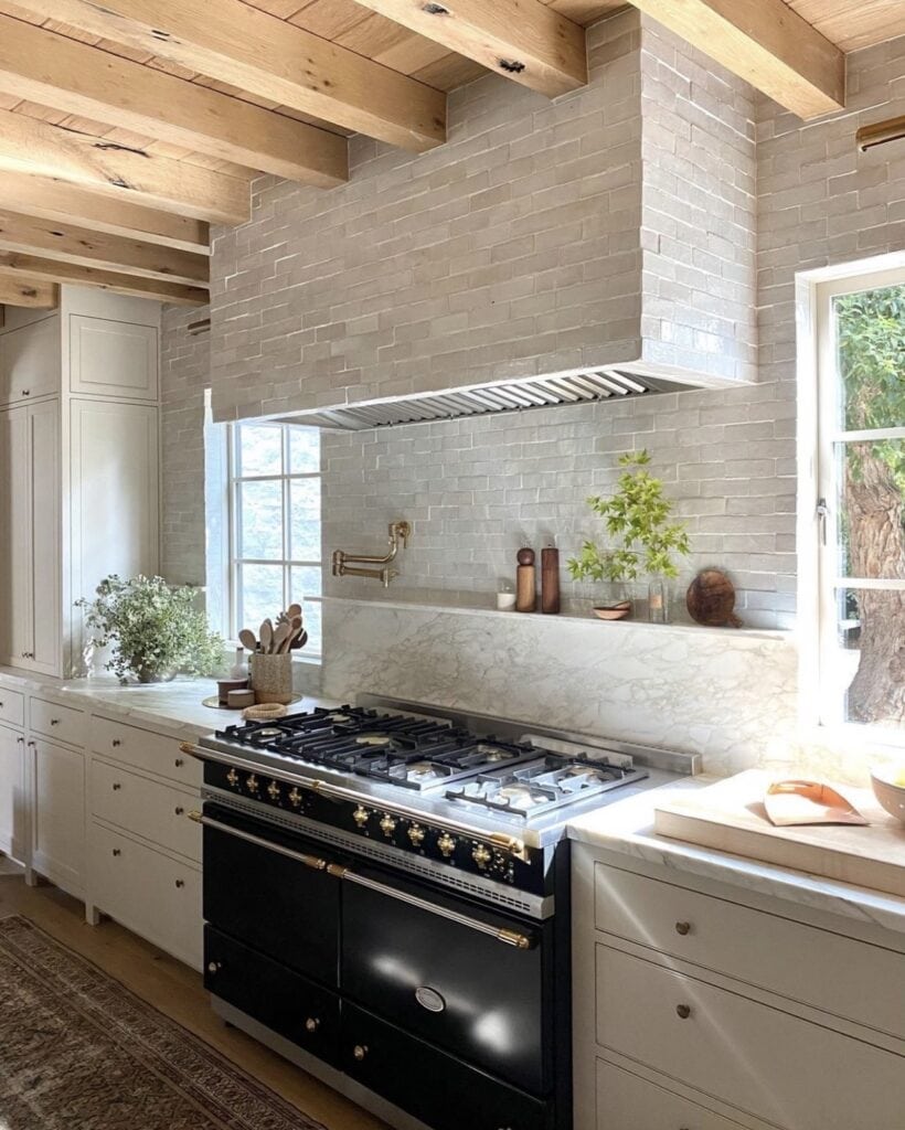 Range Hood Ideas to Bring Style to Your Kitchen