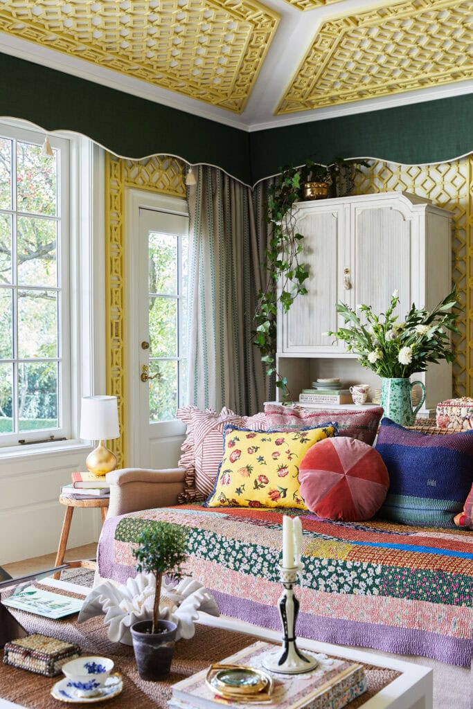 Pattern mixing in sunroom