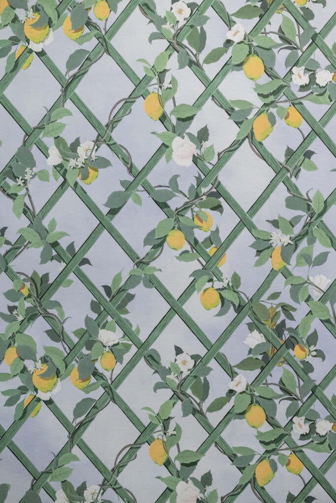 trellis with lemons